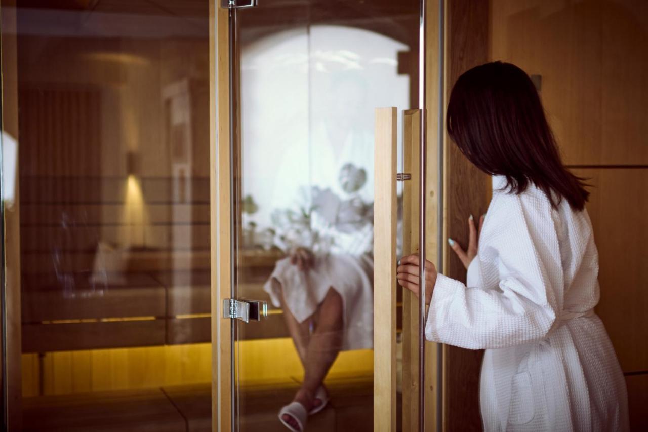 Hotel Continental Relax & Spa ฮาล์มสตัด ภายนอก รูปภาพ